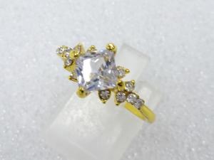 クリスタル　指輪(18号)